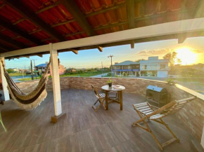 APTO com TERRAÇO ou Varanda - Cozinha EXCLUSIVA e Equipada - WI-FI 800MG - 600M PRAIA ITAPIRUBÁ SUL - Pôr do sol - 1,5Km BR 101